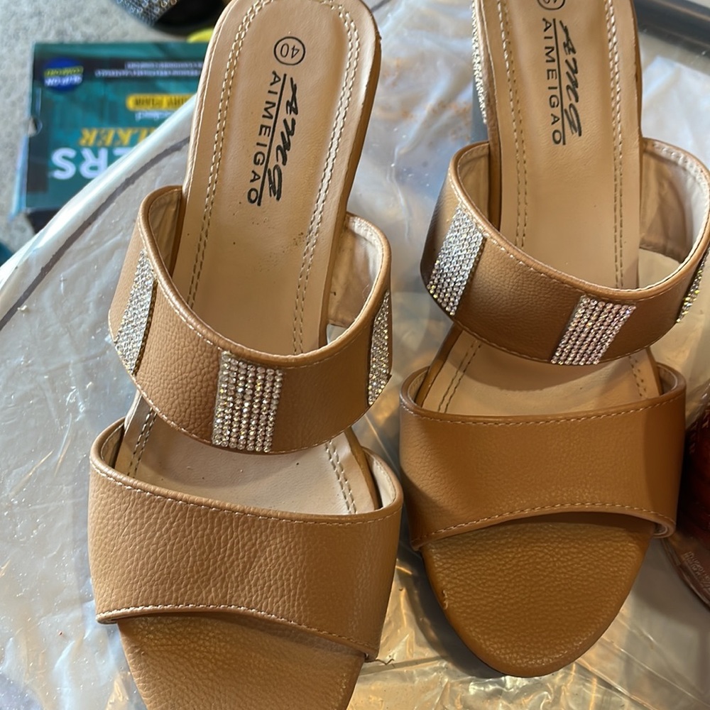 Sandal - Picture 4 of 7